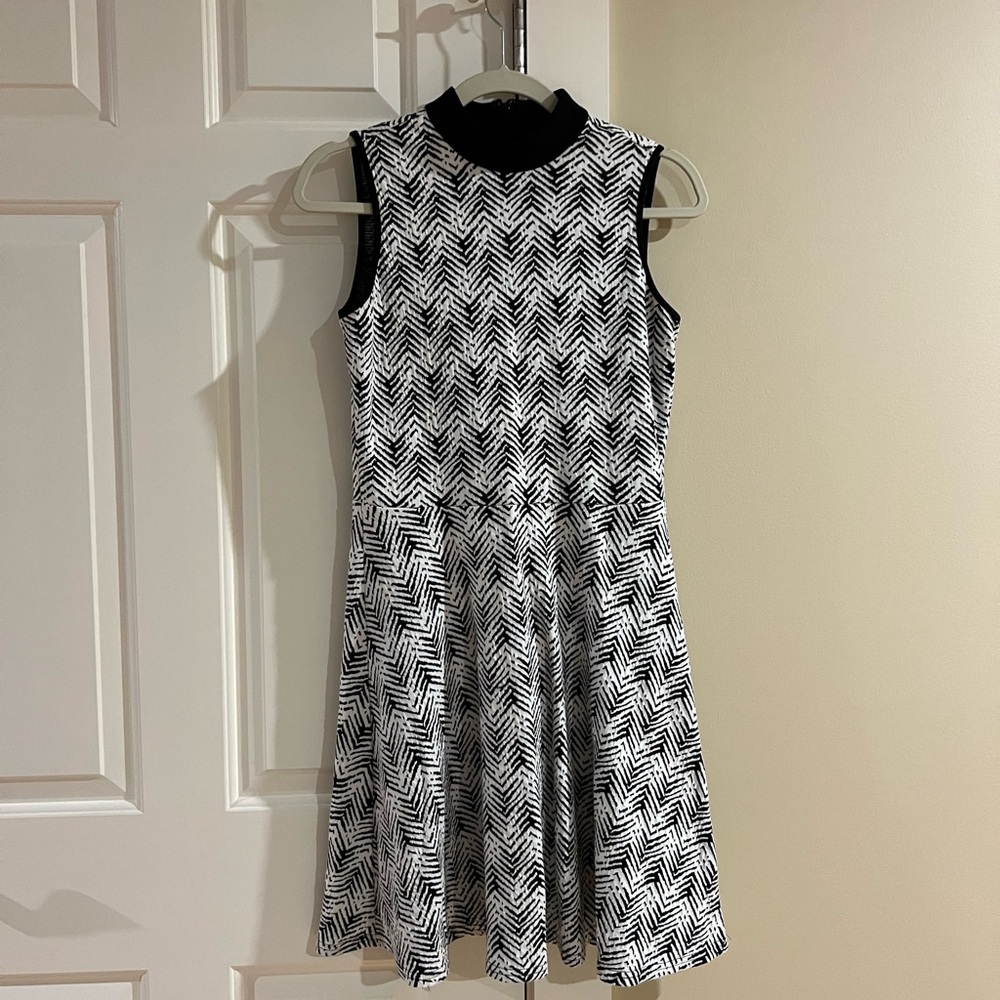 Vince Camuto Black and White Zigzag Mini Dress